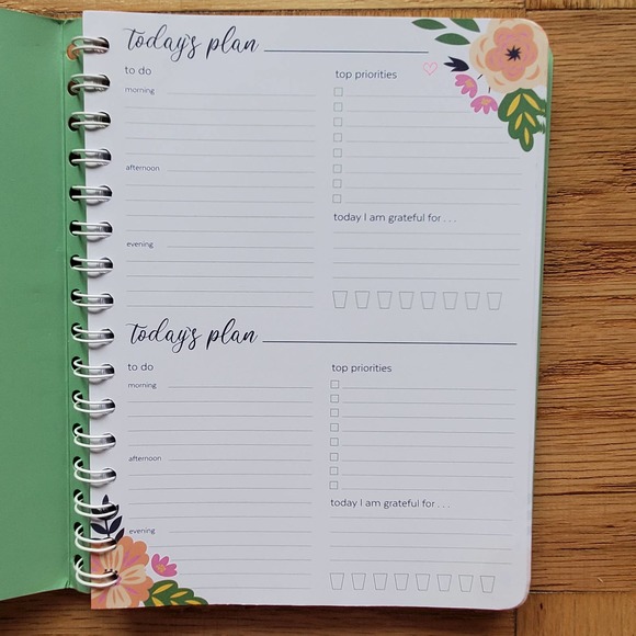 Steel Mill & Co. Undated Daily Planner - Picture 2 of 3